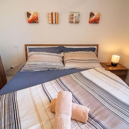 Modern Apt In The Heart Of Maltese Nightlife St. Julian's Exterior foto